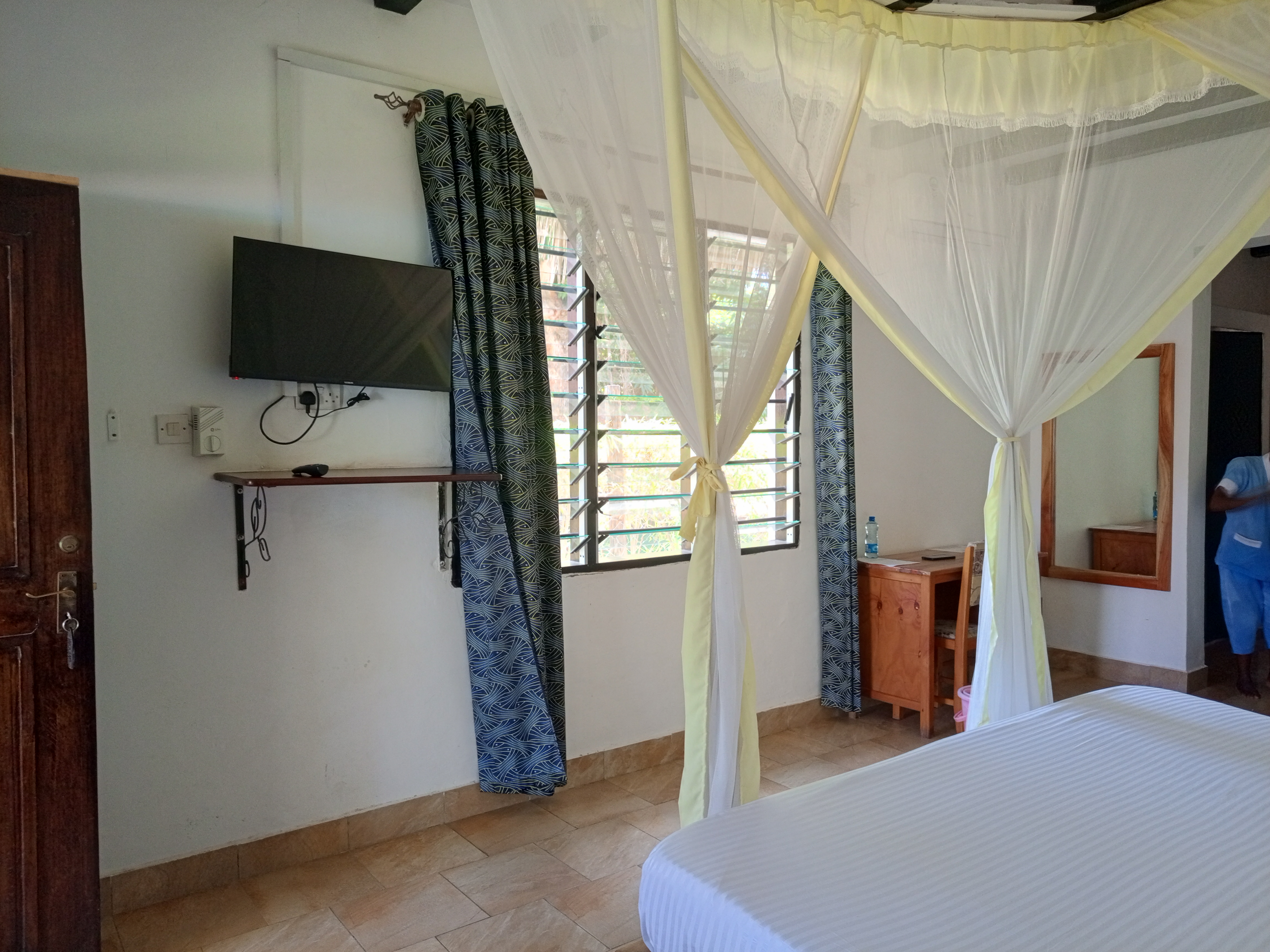 Single Room Amenities